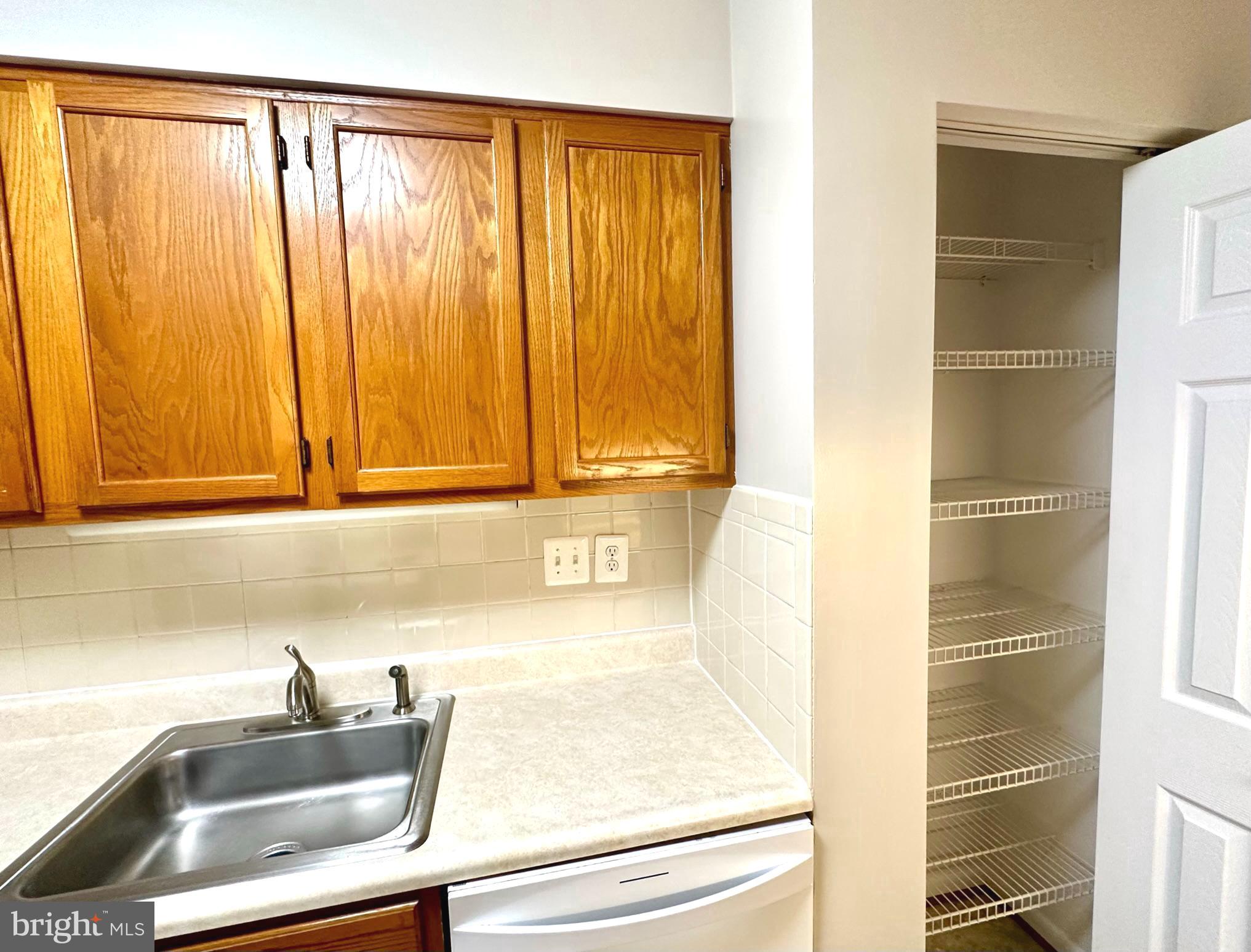 SOMERSET PARK CONDO PHAS - Residential Lease