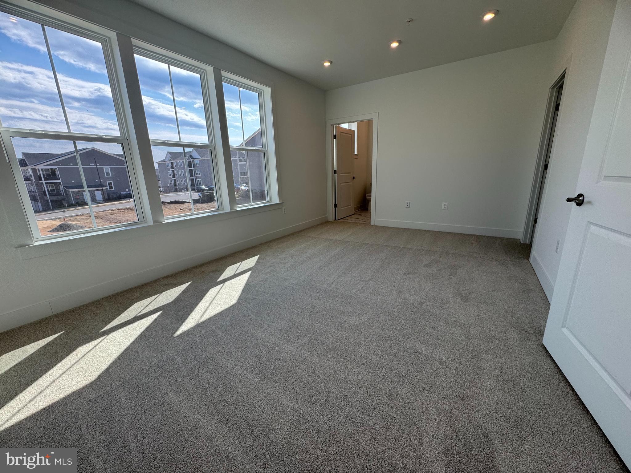 EMBREY MILL - Residential