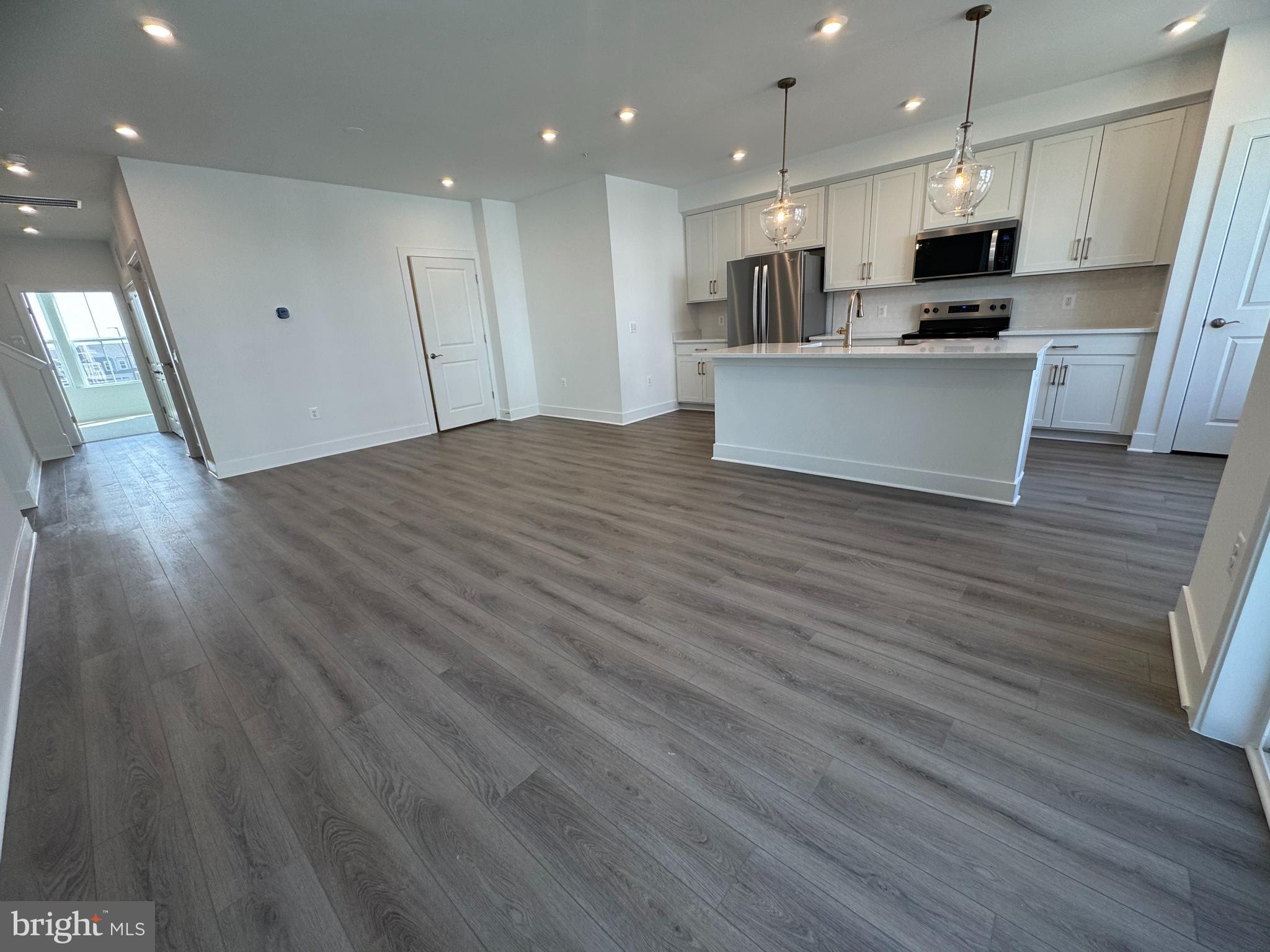 EMBREY MILL - Residential