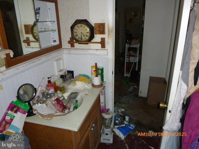 CAPITAL HILL HOMES - Residential