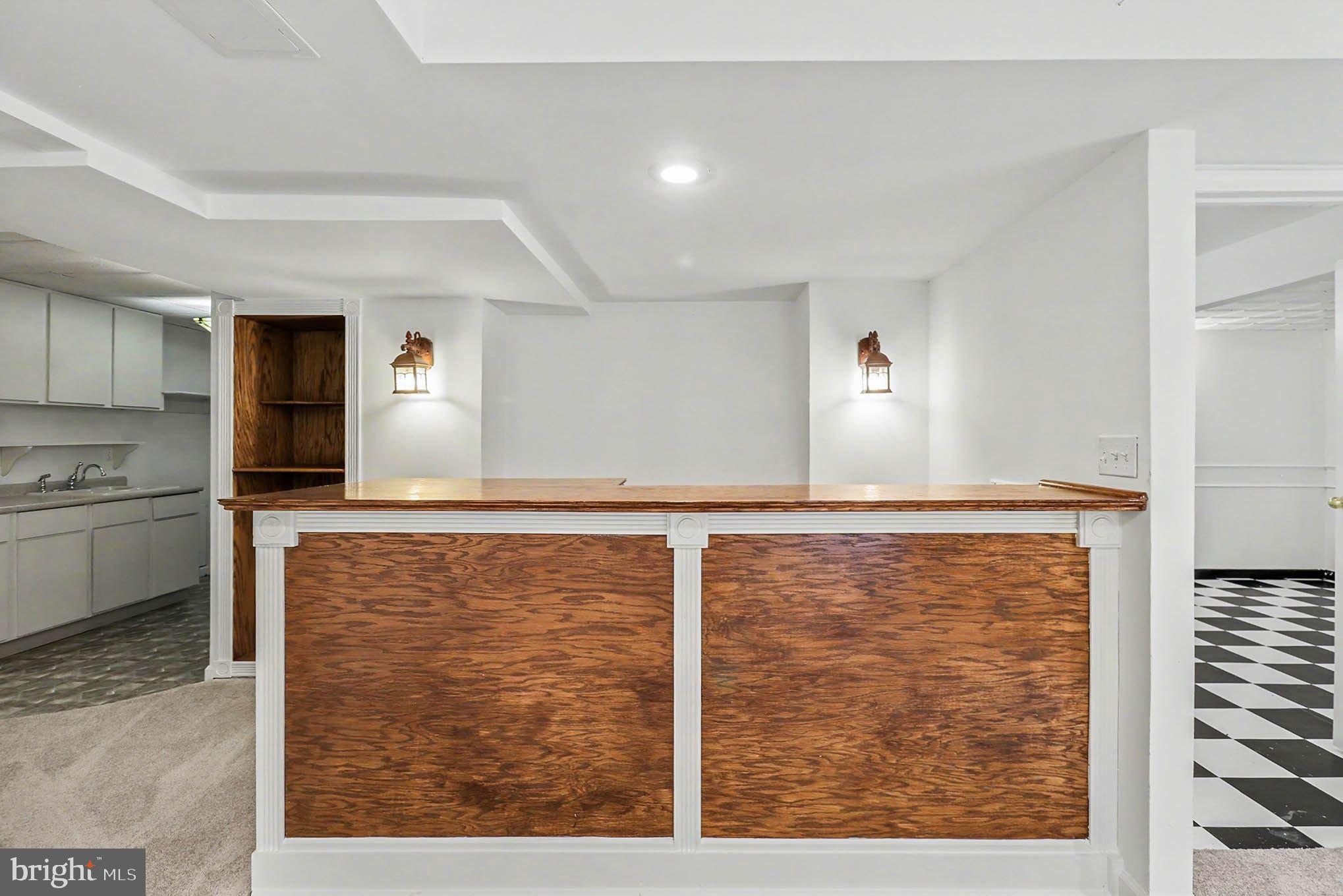 FOX CHASE - Residential