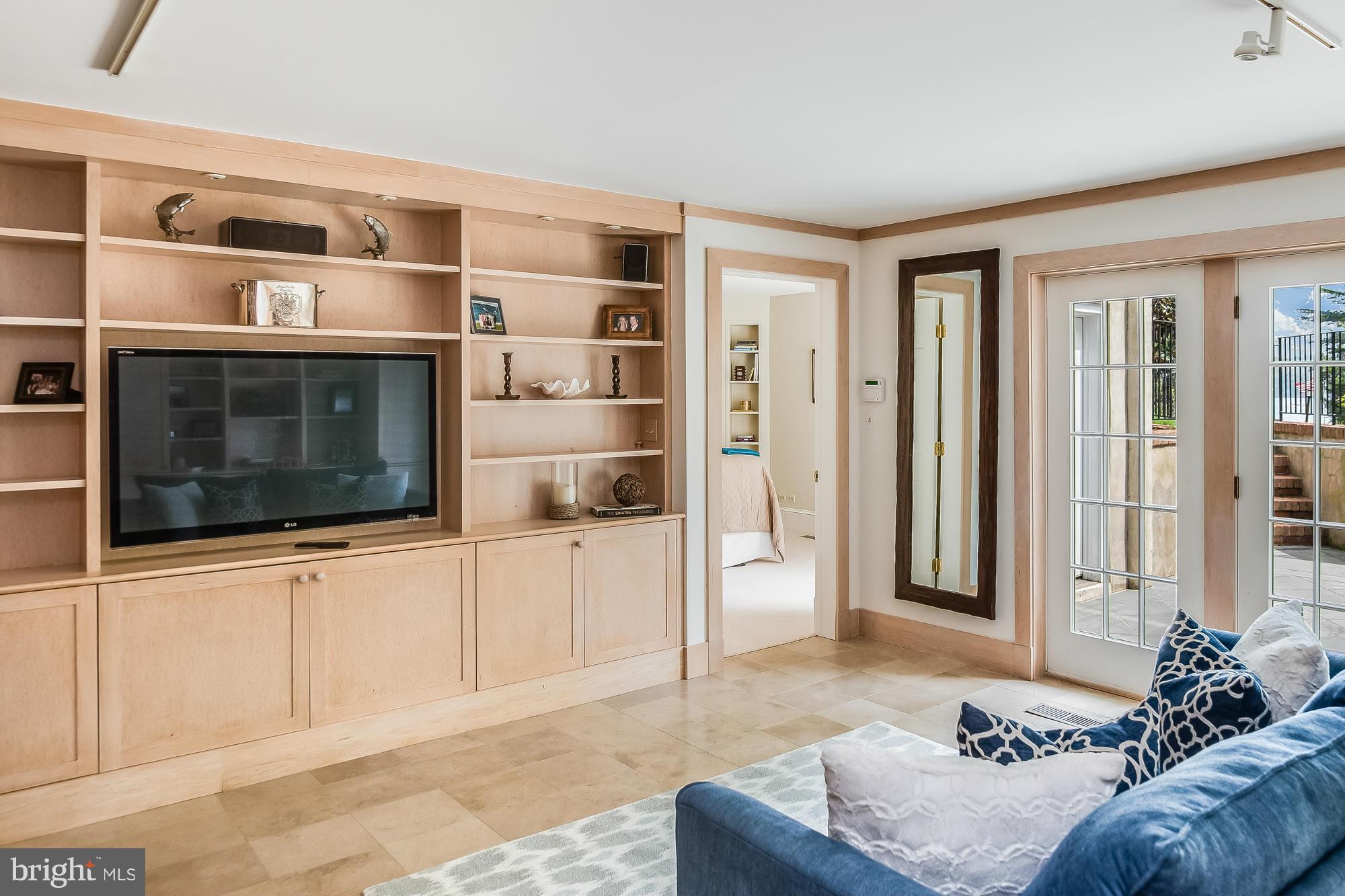 WARDOUR - Residential