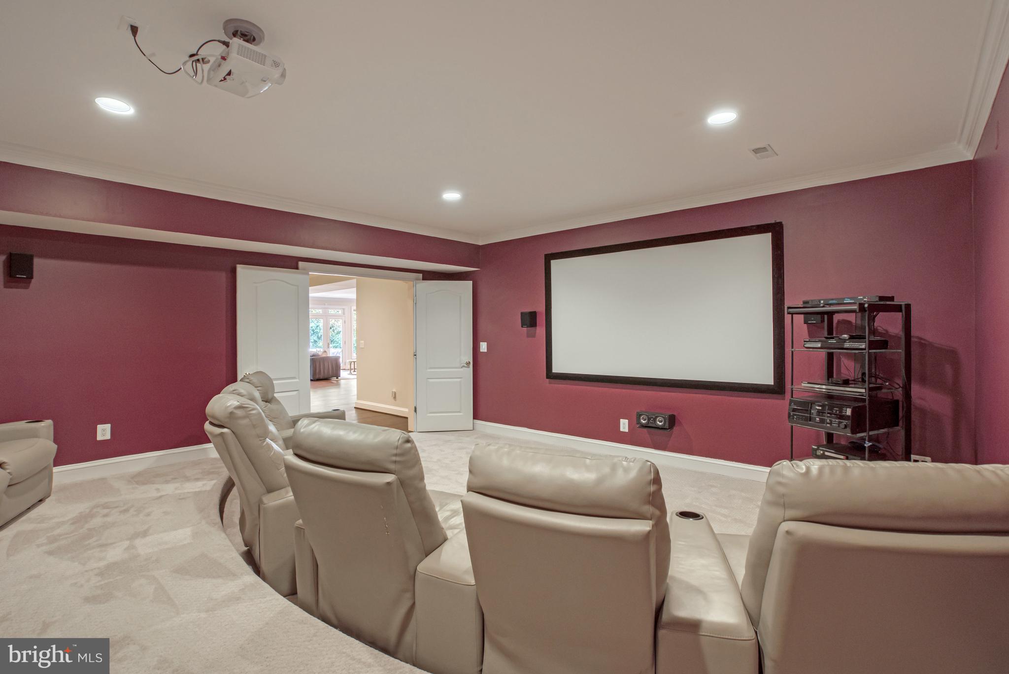 WOODSIDE ESTATES - Residential