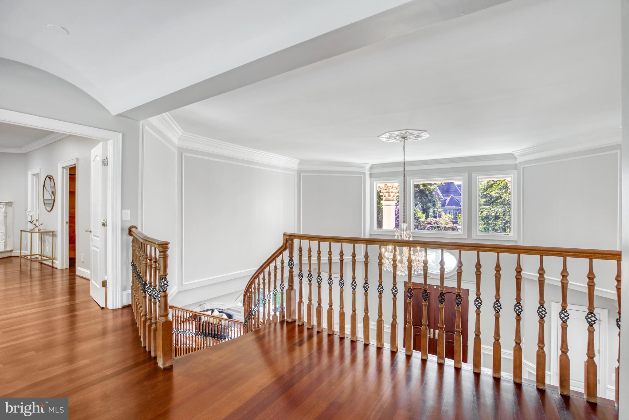 WOODSIDE ESTATES - Residential