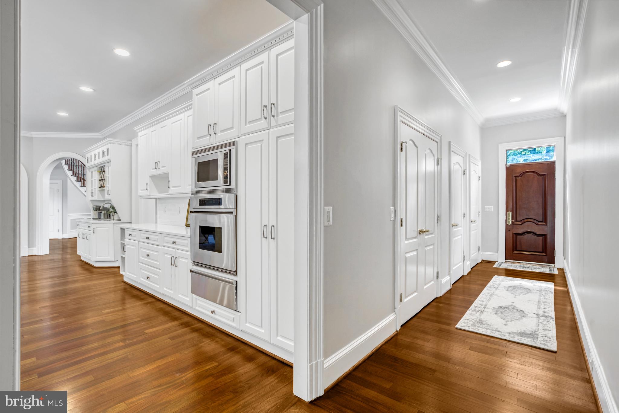 WOODSIDE ESTATES - Residential