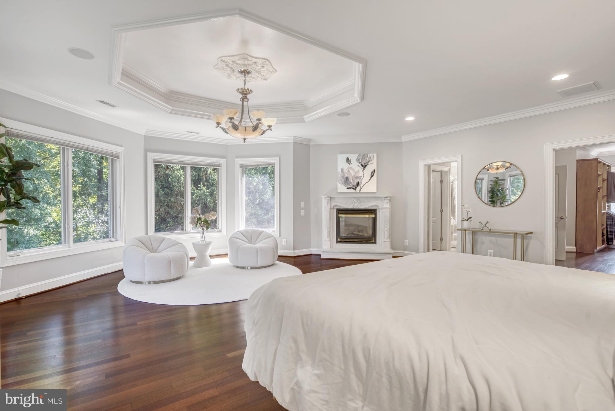 WOODSIDE ESTATES - Residential