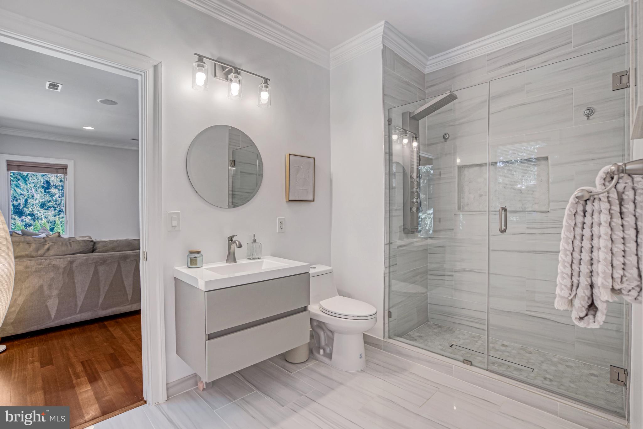 WOODSIDE ESTATES - Residential