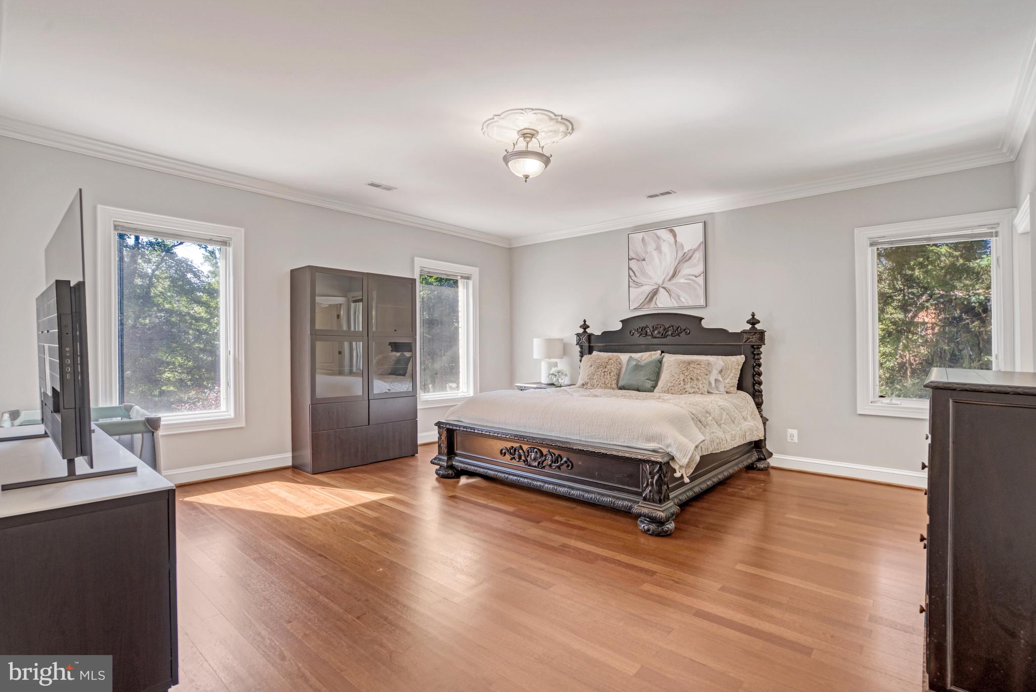 WOODSIDE ESTATES - Residential