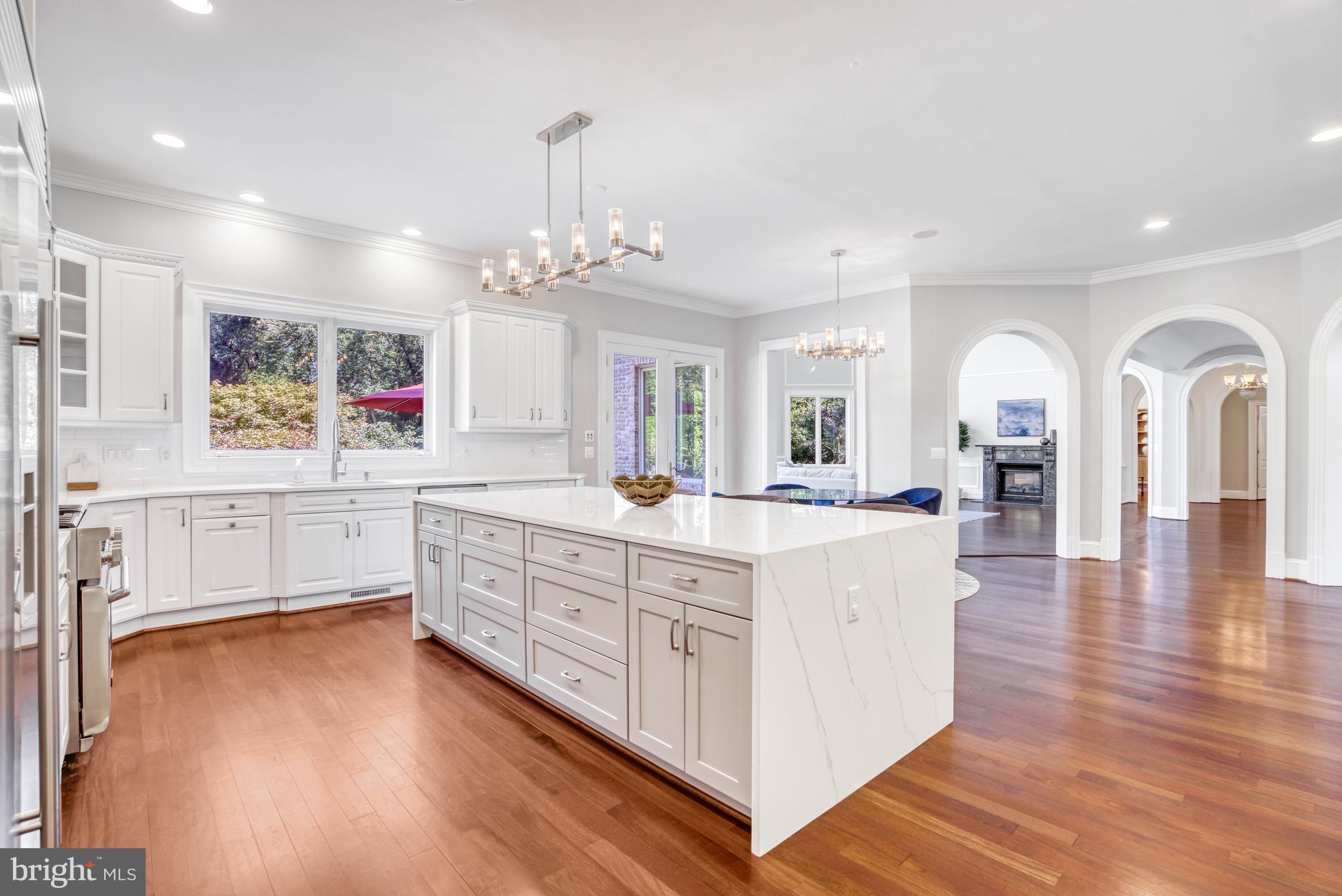 WOODSIDE ESTATES - Residential