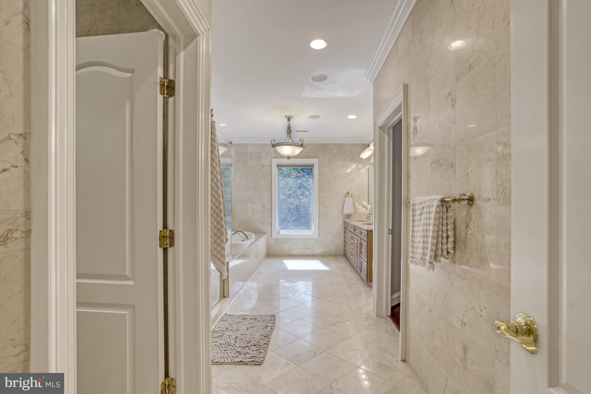 WOODSIDE ESTATES - Residential