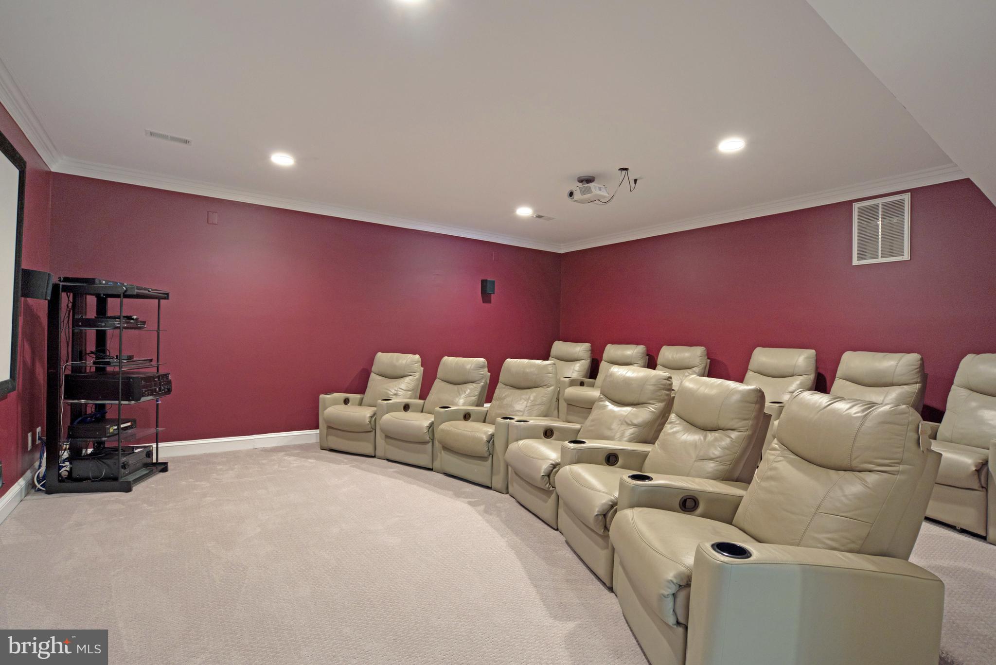 WOODSIDE ESTATES - Residential