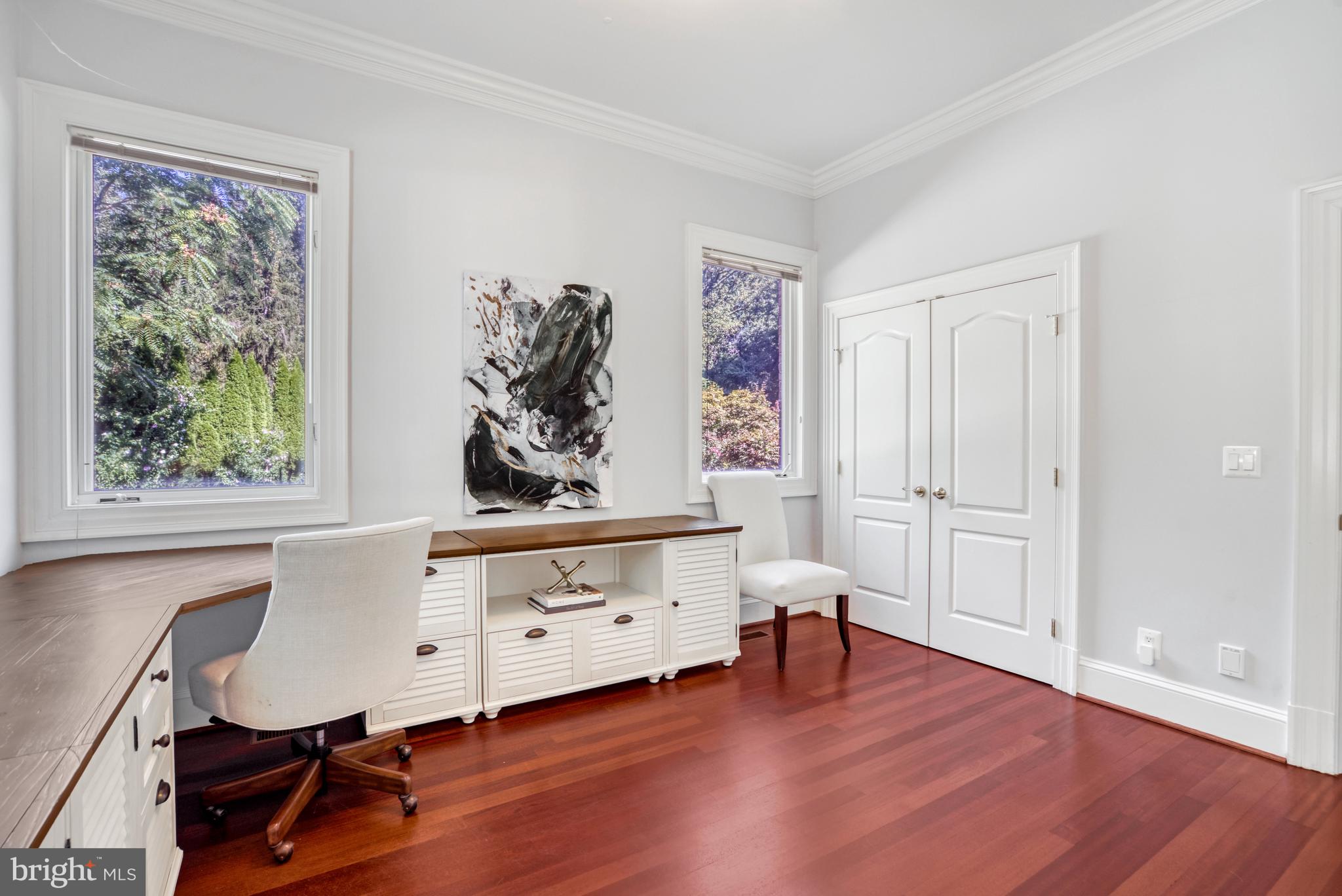 WOODSIDE ESTATES - Residential