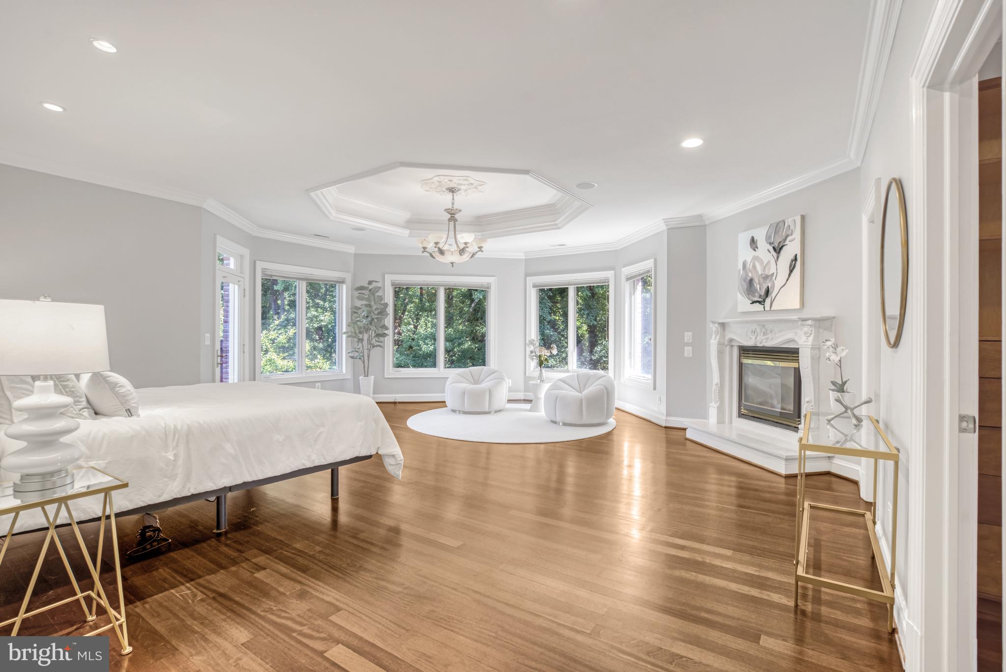 WOODSIDE ESTATES - Residential