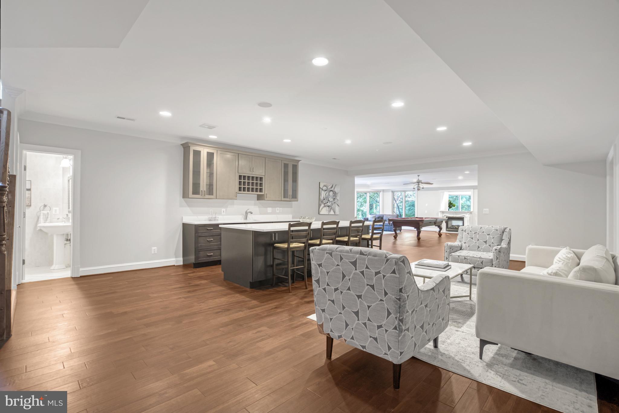 WOODSIDE ESTATES - Residential