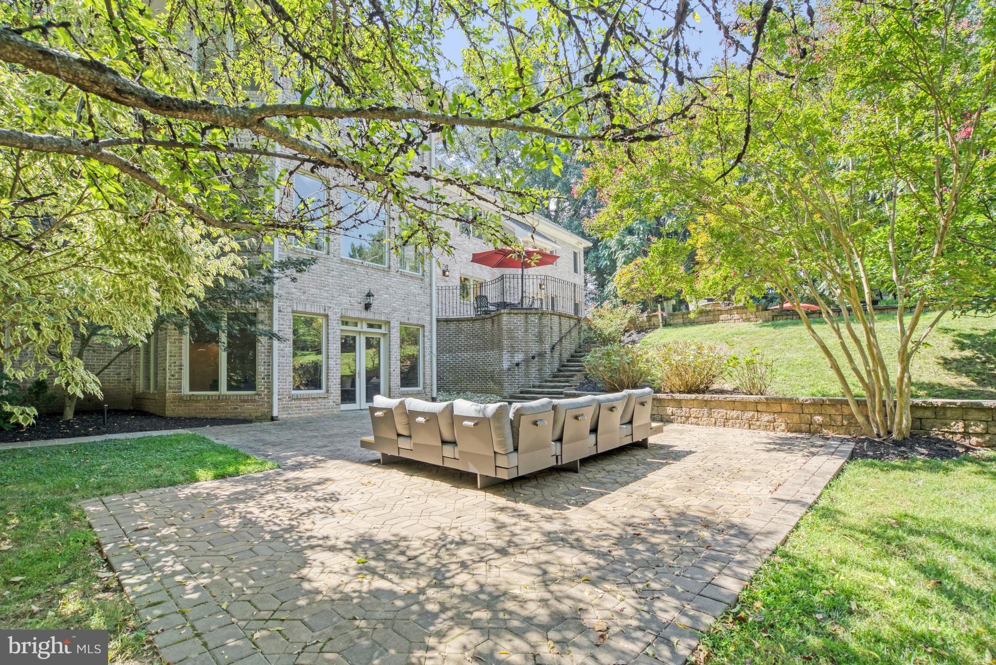 WOODSIDE ESTATES - Residential