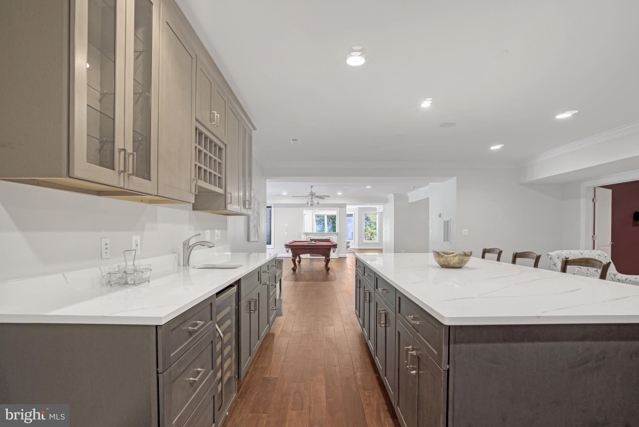 WOODSIDE ESTATES - Residential