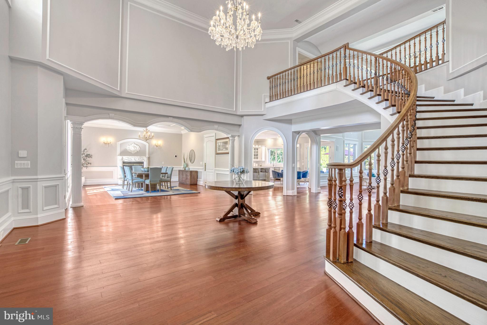 WOODSIDE ESTATES - Residential