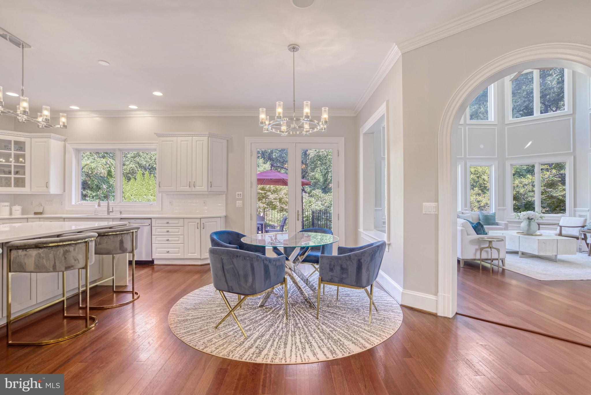 WOODSIDE ESTATES - Residential