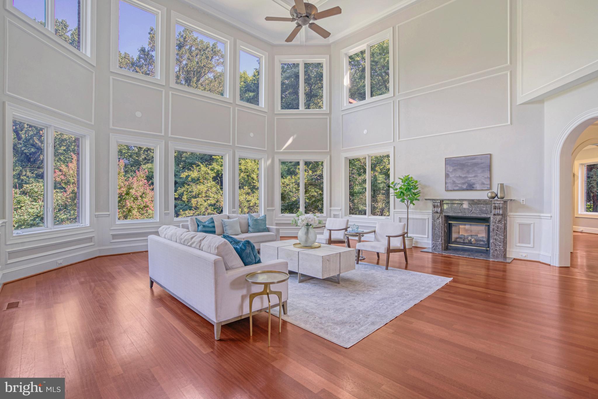 WOODSIDE ESTATES - Residential