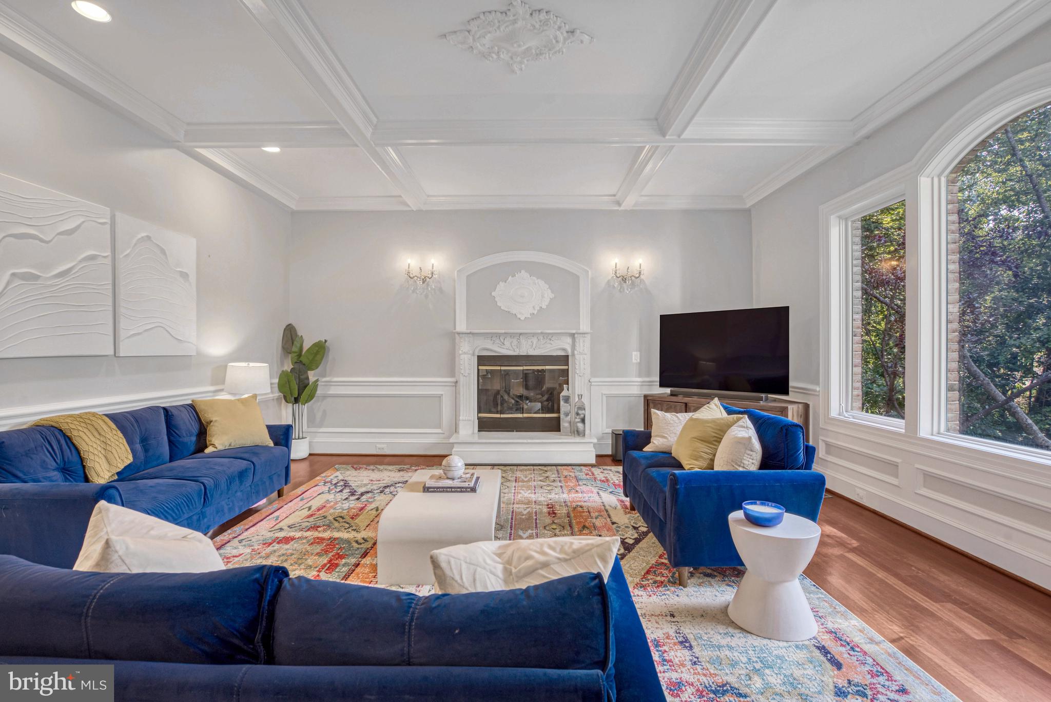 WOODSIDE ESTATES - Residential