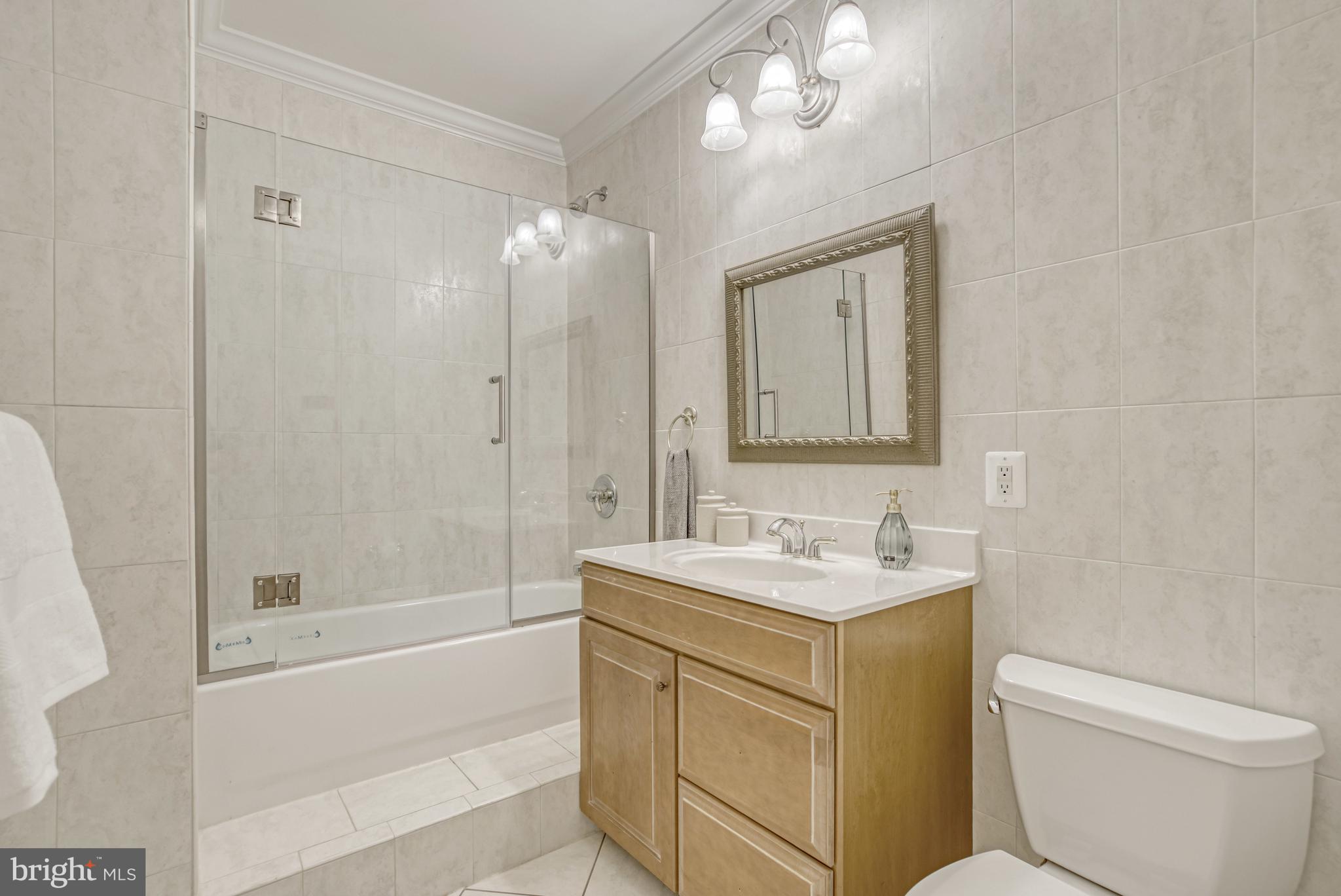 WOODSIDE ESTATES - Residential