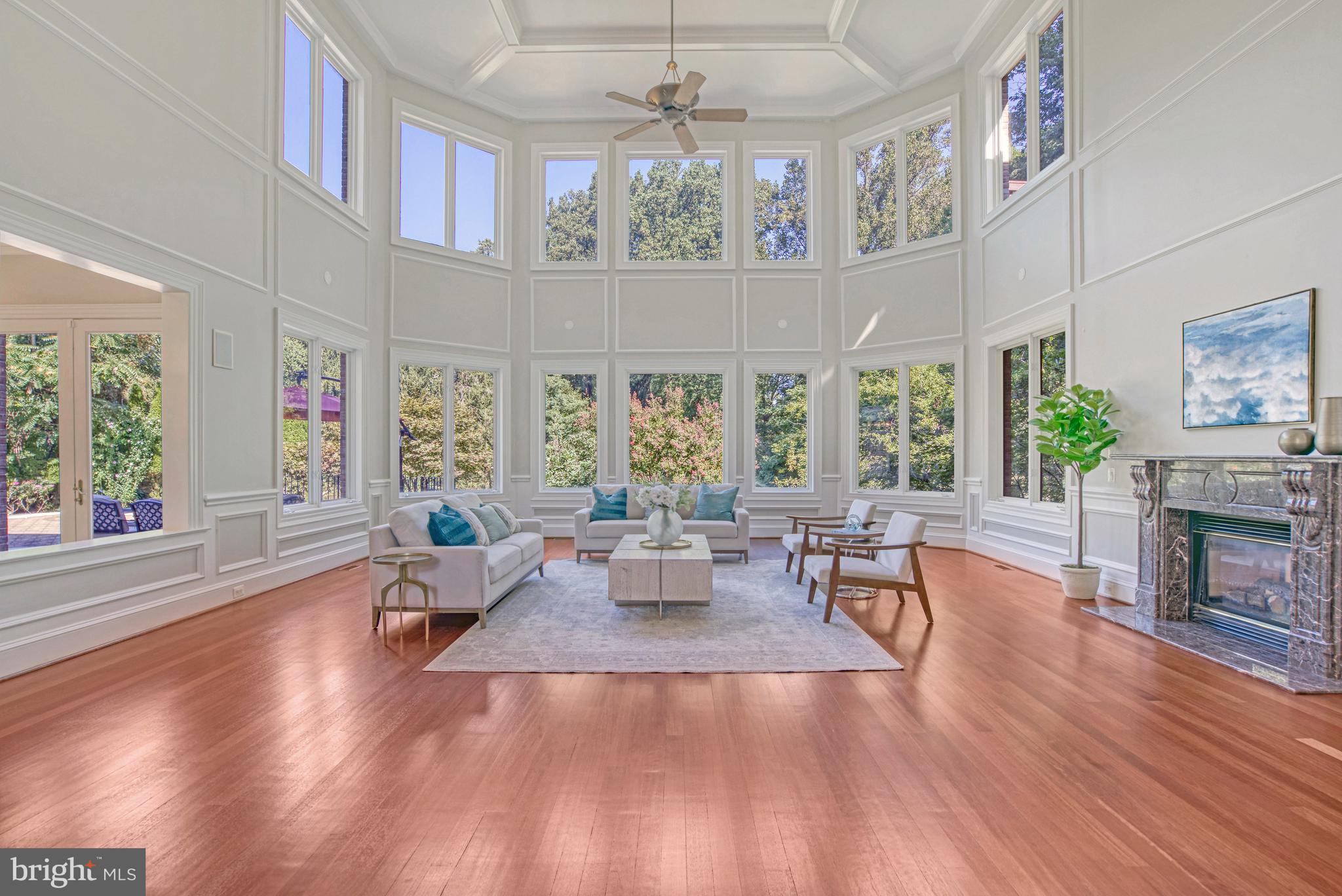 WOODSIDE ESTATES - Residential