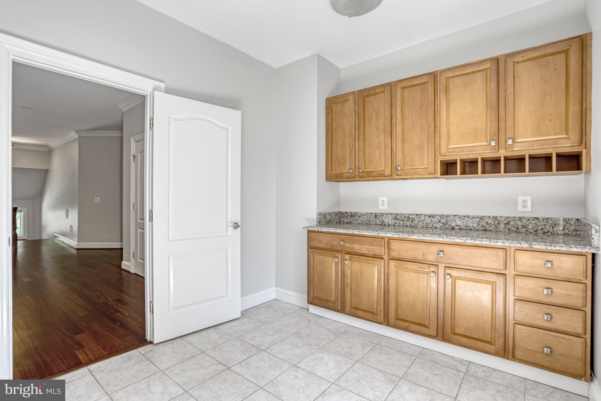 WOODSIDE ESTATES - Residential