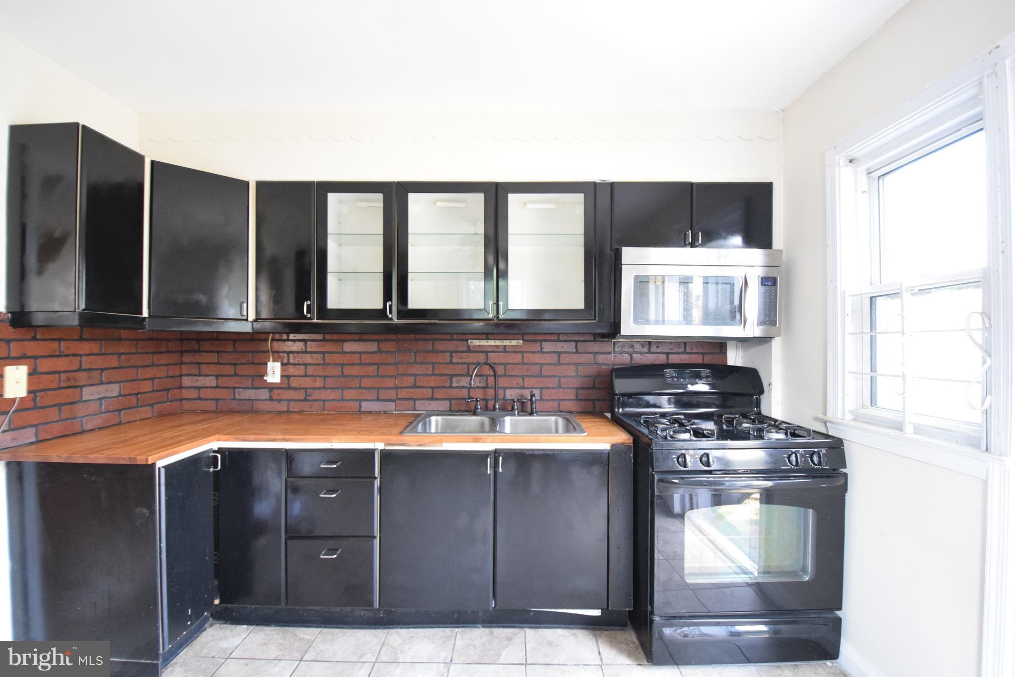 EDMONDSON - Residential Lease