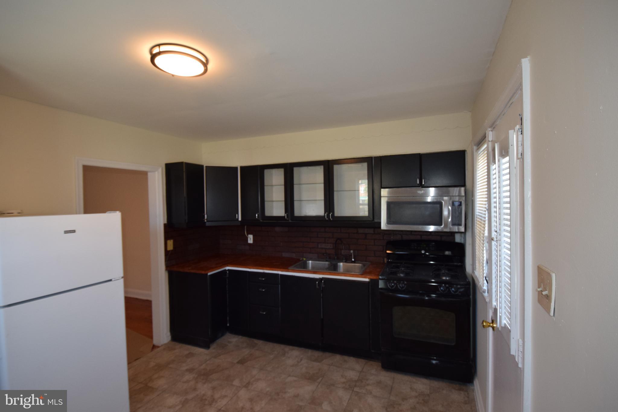 EDMONDSON - Residential Lease