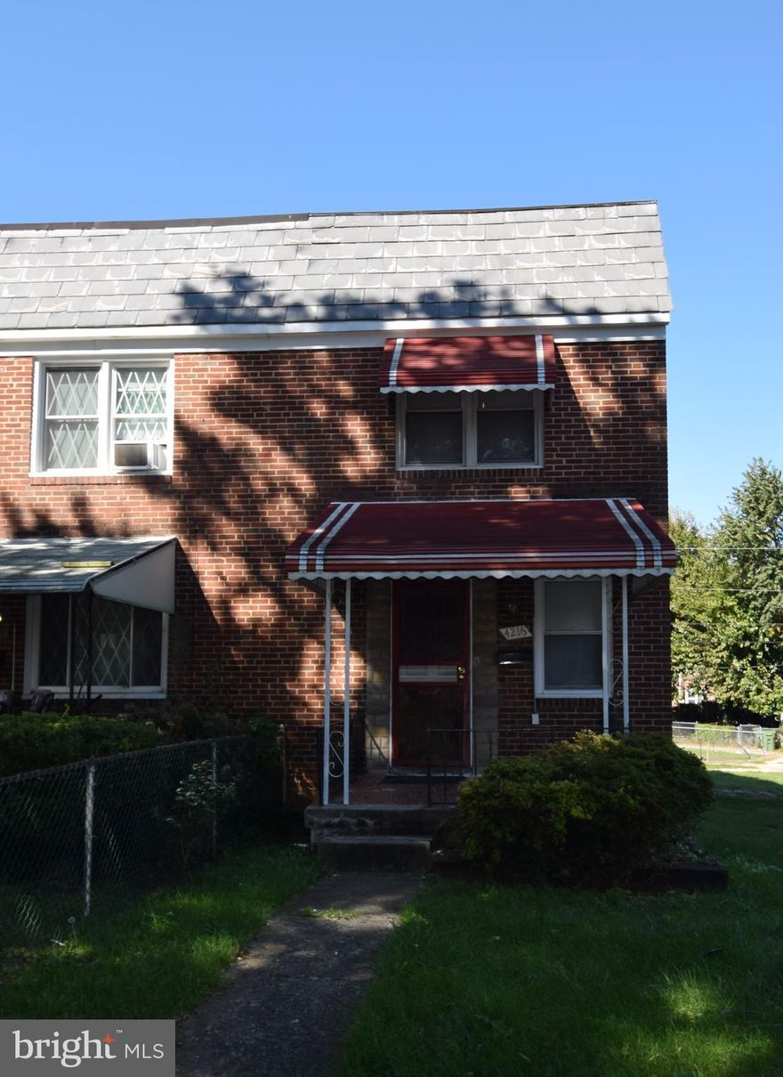 BEAUTIFUL END UNIT home in Edmondson community
 Updated home with a large living and dining room, gorgeous hardwood floors, a SPACIOUS kitchen with updated appliances, and Central A/C. Upstairs w/3 bedrooms, gleaming hardwood floors, beautiful full bath with LVP. Lower level has a huge rec room, half bath, and a laundry space with hookups. Close to I95, 695, Route 1, and public transportation. Come see and apply today