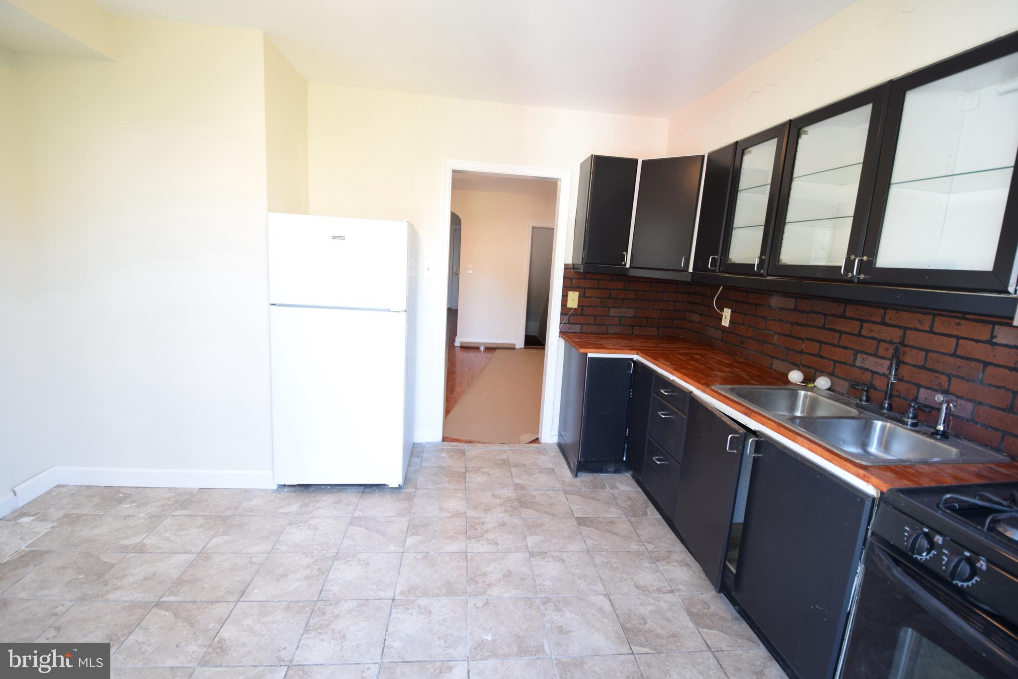 EDMONDSON - Residential Lease