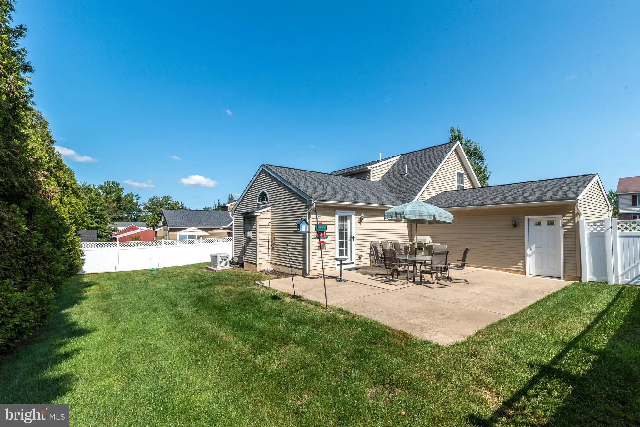 Dublin, Pennsylvania 18917, United States, 3 Bedrooms Bedrooms, ,3 BathroomsBathrooms,Residential,Pending,208061