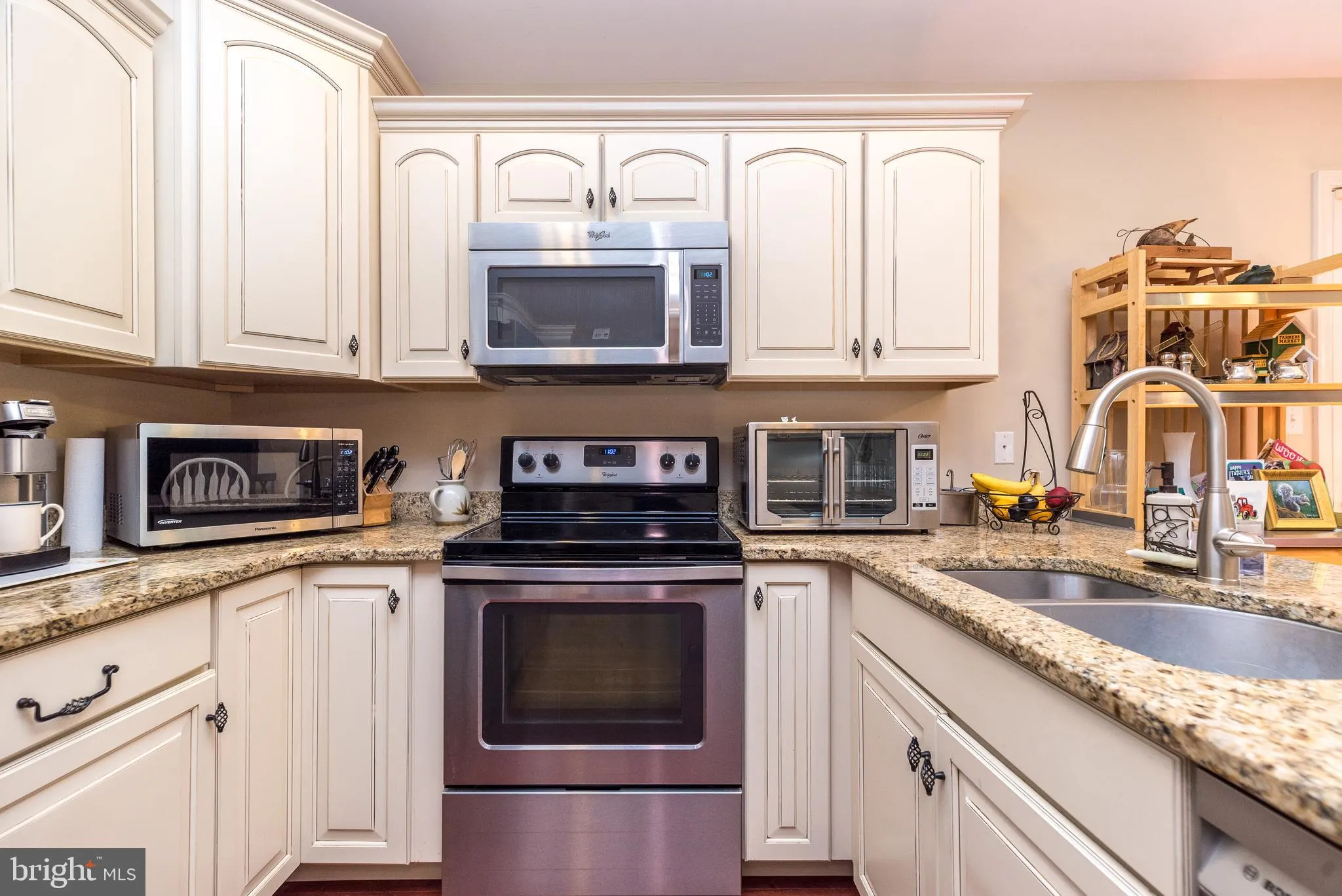 Dublin, Pennsylvania 18917, United States, 3 Bedrooms Bedrooms, ,3 BathroomsBathrooms,Residential,Pending,208061