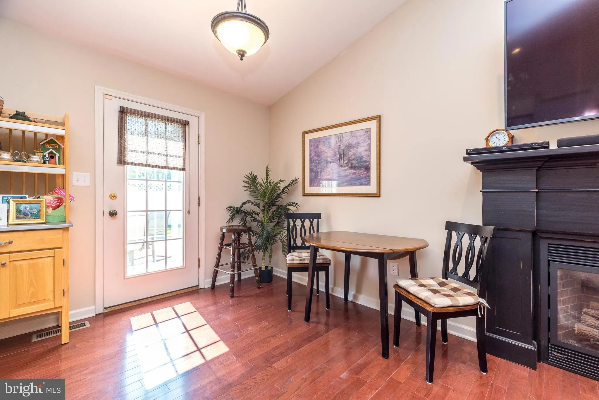 Dublin, Pennsylvania 18917, United States, 3 Bedrooms Bedrooms, ,3 BathroomsBathrooms,Residential,Pending,208061