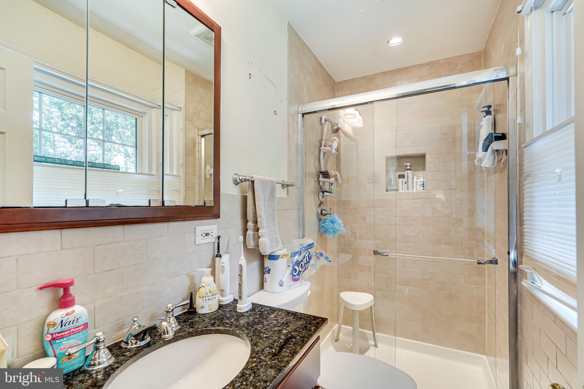 LAKE RIDGE - Residential