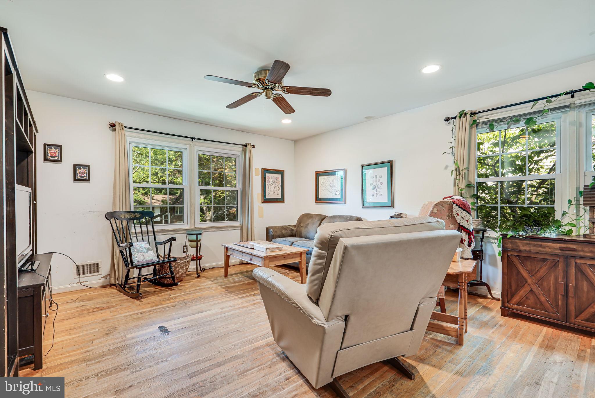 LAKE RIDGE - Residential