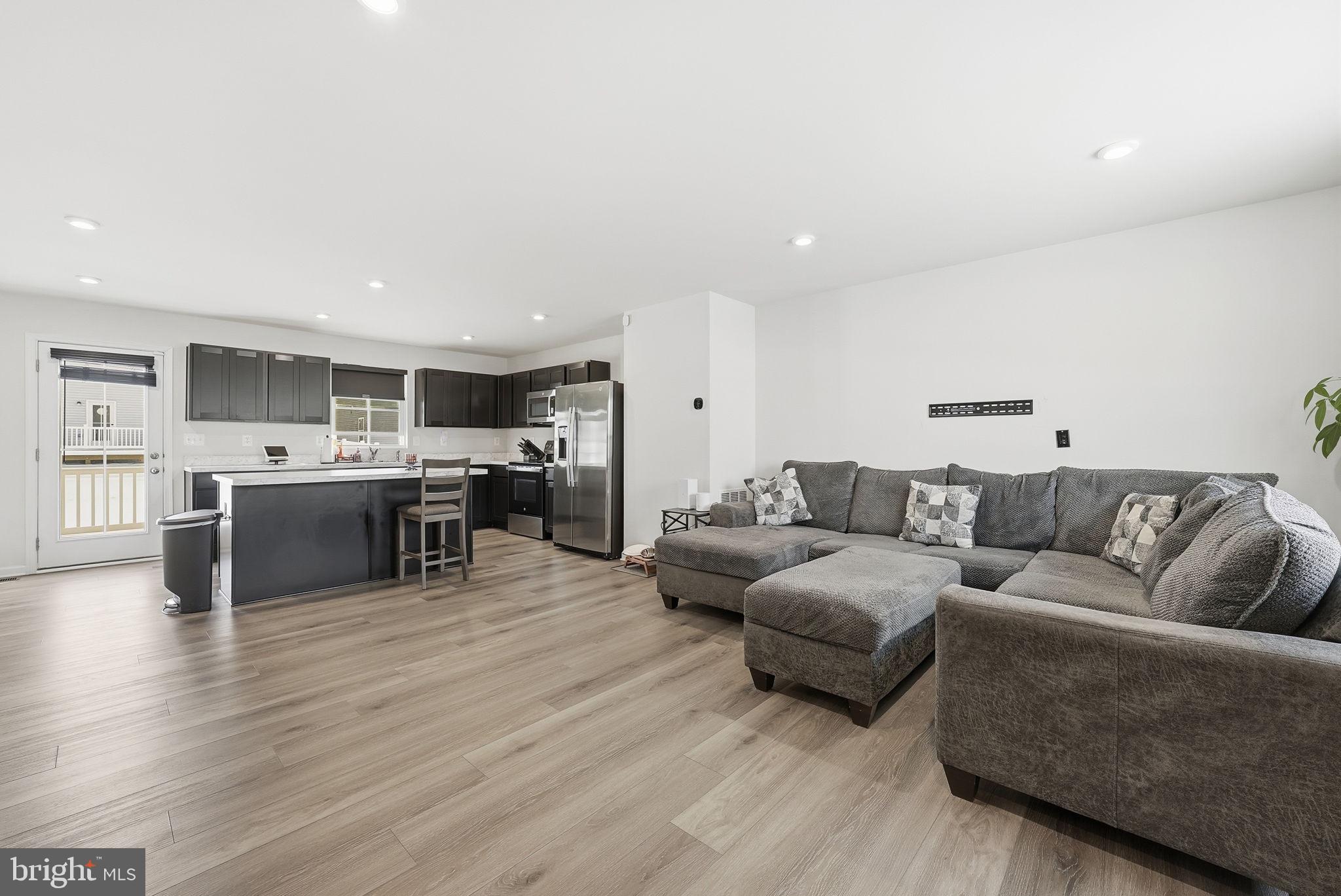 1811 CREEK BOTTOM PLACE