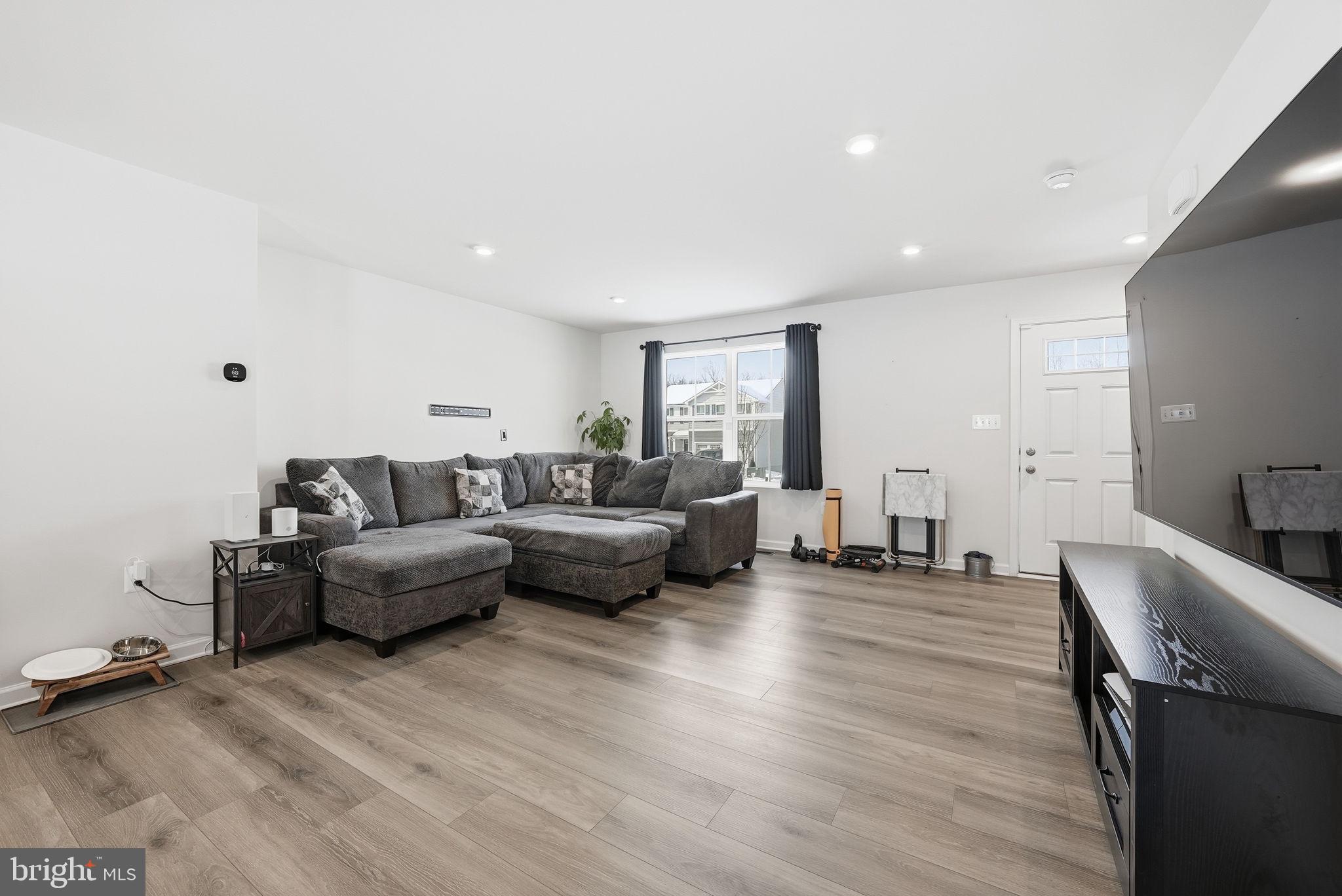 1811 CREEK BOTTOM PLACE