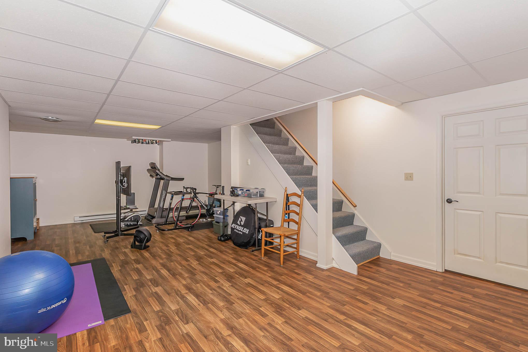 FAIRVIEW ESTATES - Residential