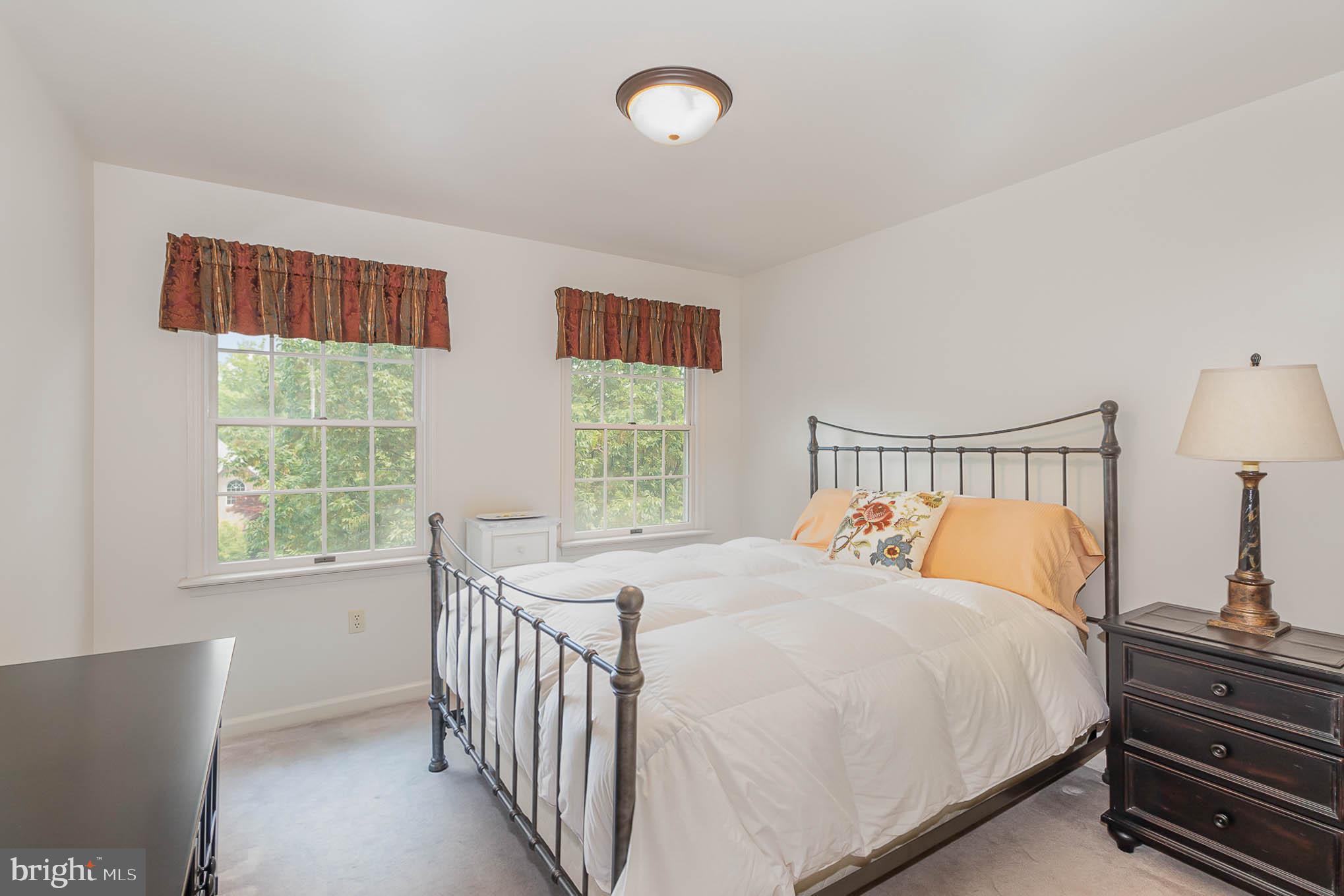 FAIRVIEW ESTATES - Residential