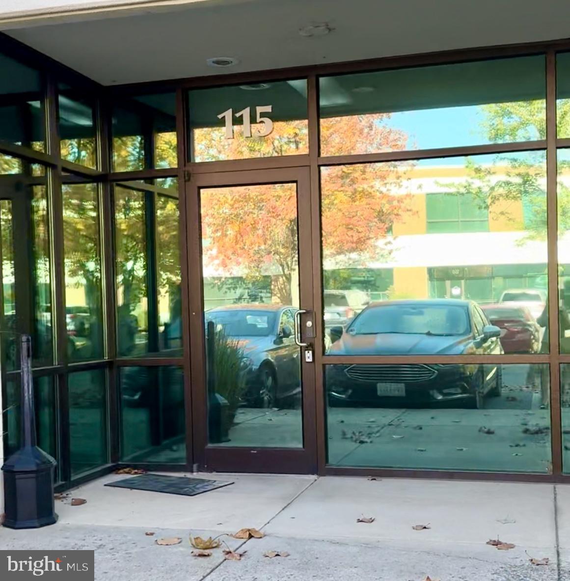 DULLES TRADE CENTER - Commercial Sale