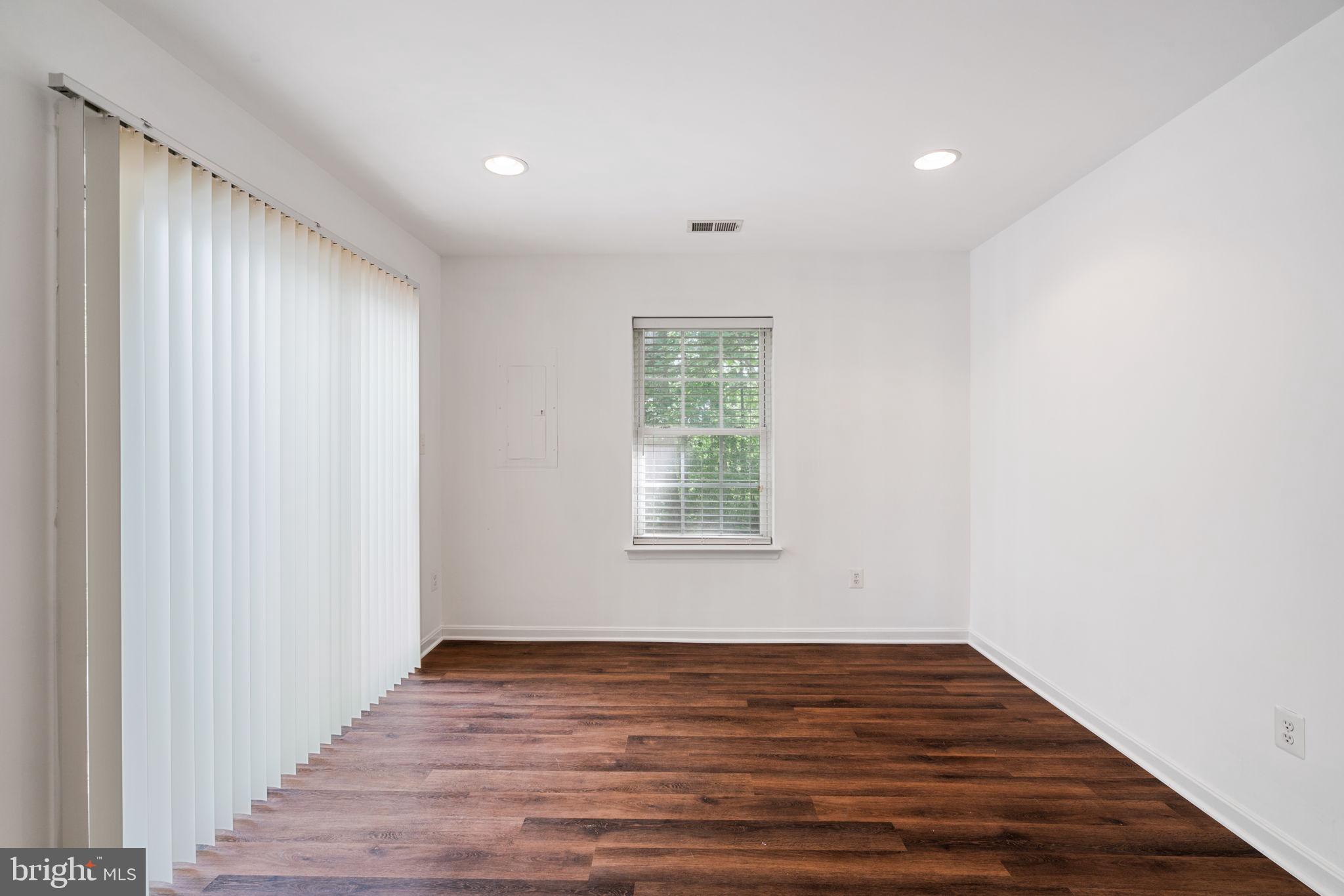 INDEPENDENCE - Residential Lease