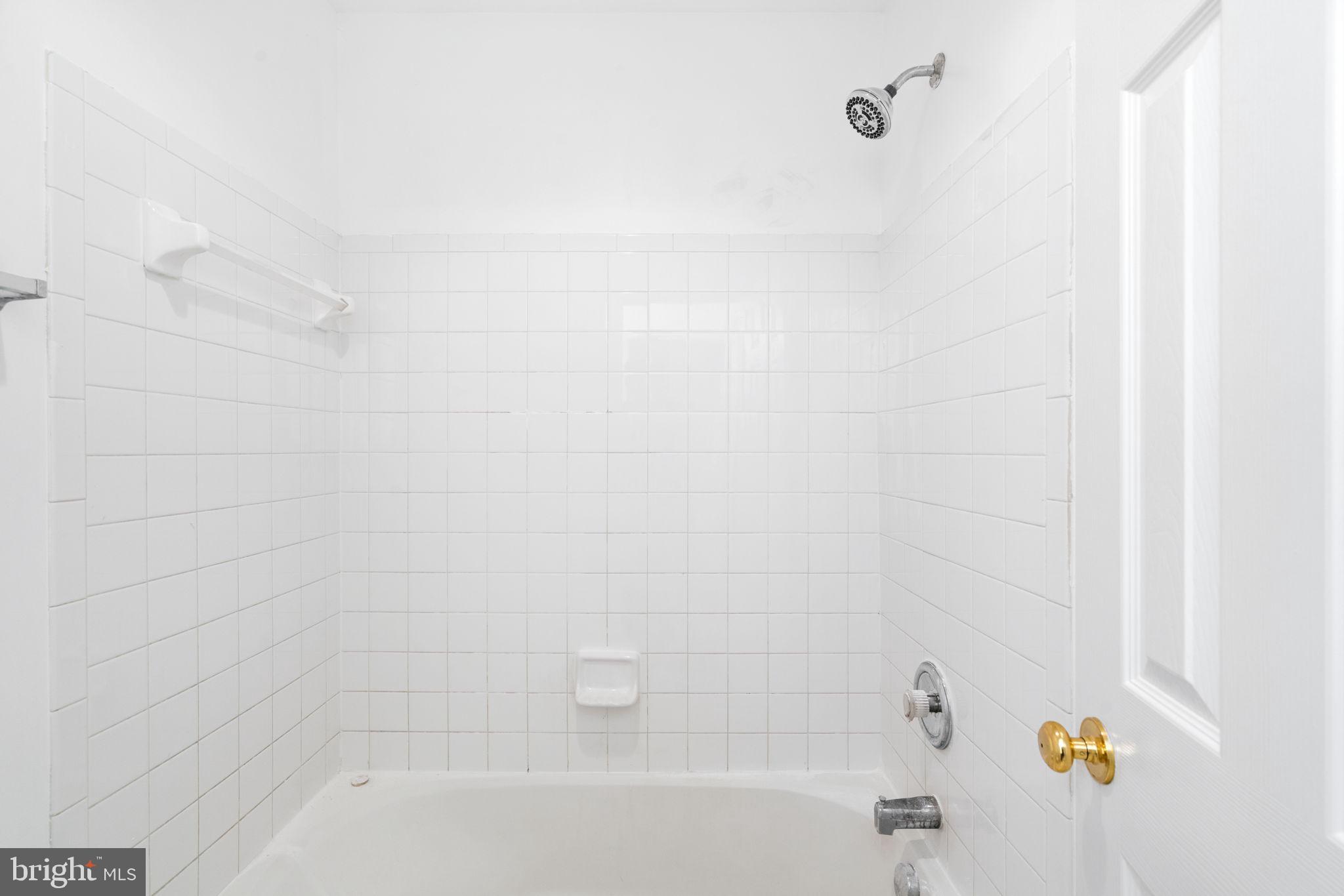 INDEPENDENCE - Residential Lease