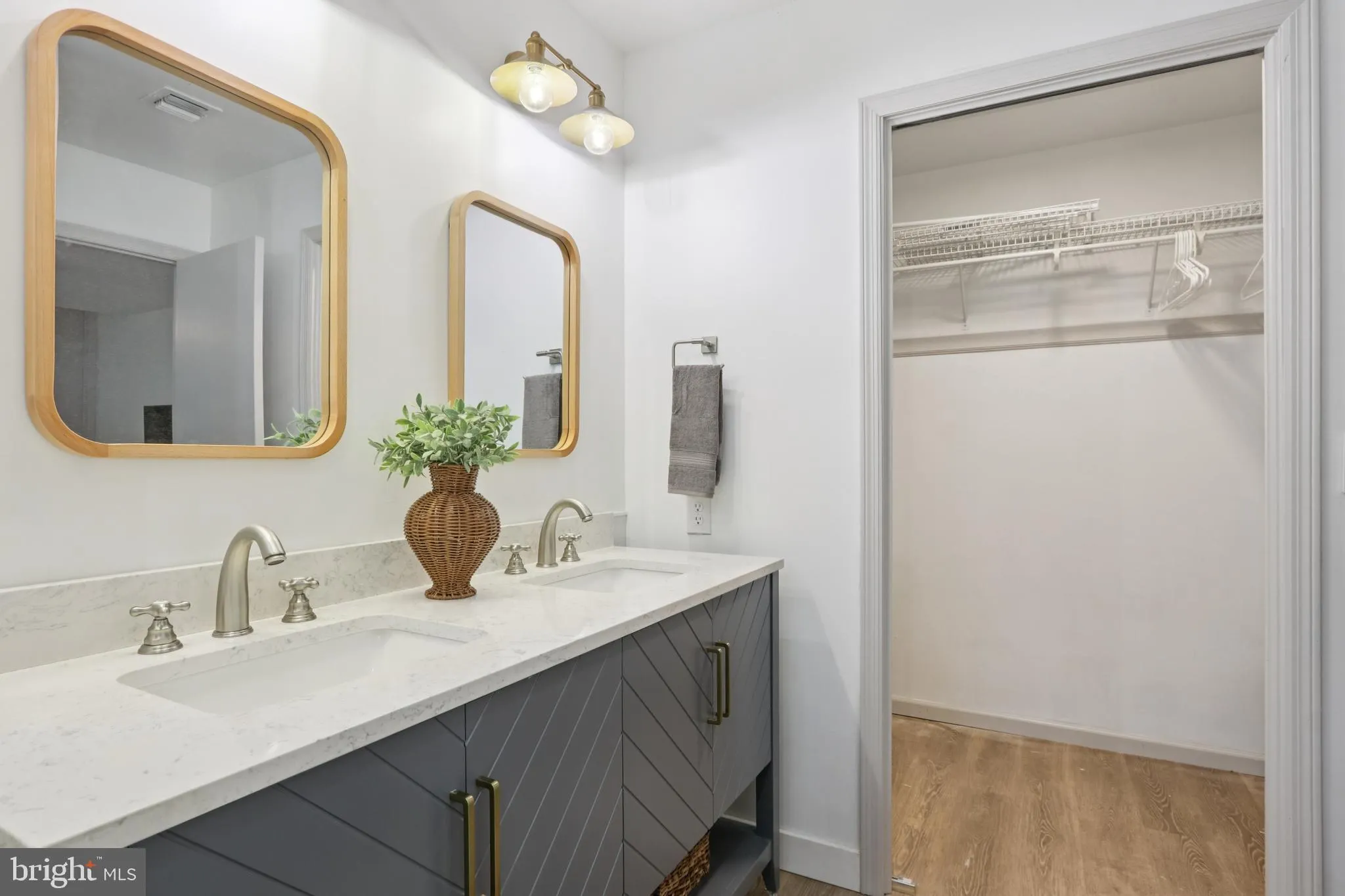 Millville, New Jersey 08332, United States, 4 Bedrooms Bedrooms, ,3 BathroomsBathrooms,Residential,Active,168715