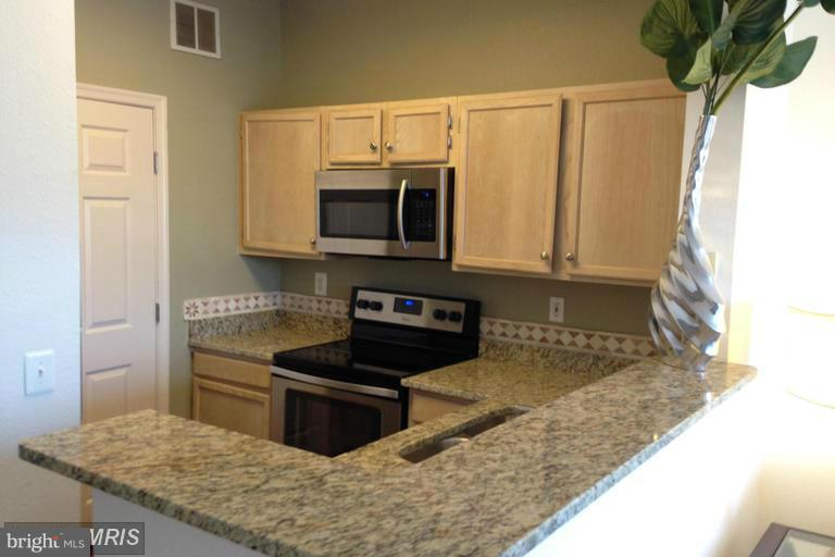 GATES OF MCLEAN - Residential