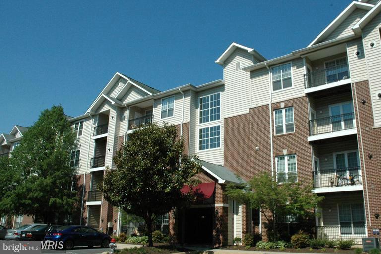 GATES OF MCLEAN - Residential