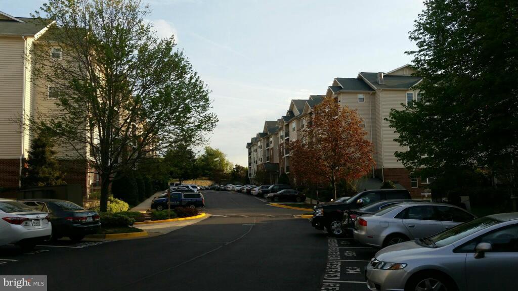 GATES OF MCLEAN - Residential