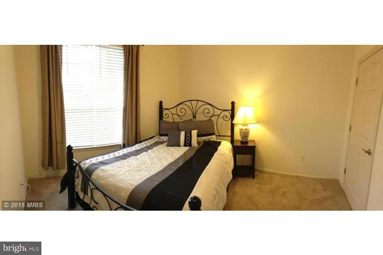 GATES OF MCLEAN - Residential