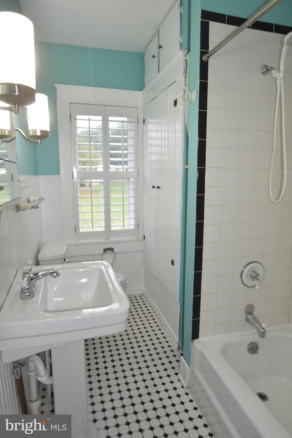 FEAGAVILLE - Residential Lease