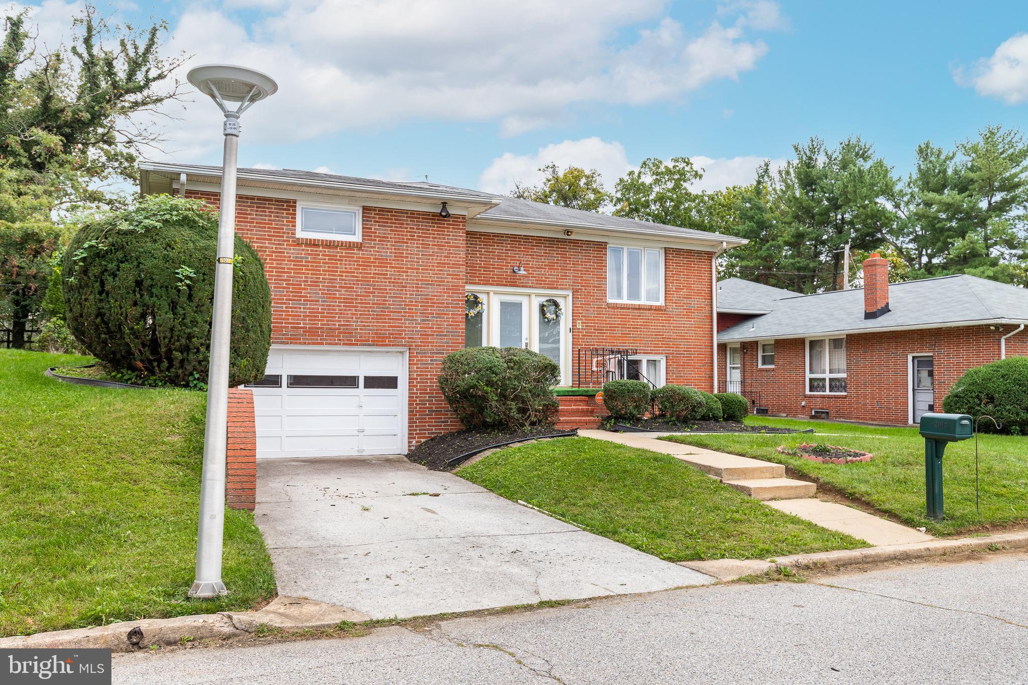 HILLSDALE ESTATES - Residential